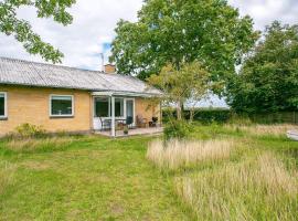 6 person holiday home in Tranek r, tradicionalna kućica u gradu 'Tranekær'