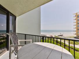 1 Bedroom -1 Bath With Ocean Views At Ocean Trillium 302, feriebolig i New Smyrna Beach