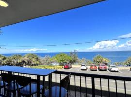 Waterfront, Excellent Ocean & Shipping Lane View, cottage in Caloundra