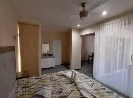 Marysol beachfront next to nomads d4