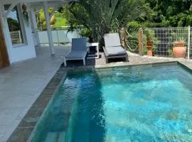 Les Appart villa Sunbay Caraibes avec piscine privative vue mer et montagne