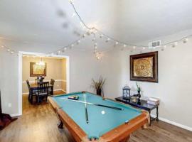 NEW ORLEANS LADY- POOL TABLE, Pets OK, 4 BDRM, hotel con parcheggio a New Orleans