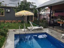 Elnr Small swing pool villa, hotel with parking in Daşca