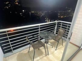 Apartamento en el poblado con vista ala ciudad, hotel pet friendly a Medellín