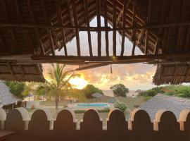 Pangani Cliffs Lodge, hotel con parking en Pangani