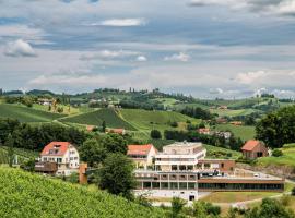 Landgut am Pößnitzberg، فندق في ليوتسشاخ