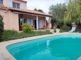 Jolie Maison Piscine 8 mn à Pied du centre et Plage, maison de vacances à Canet