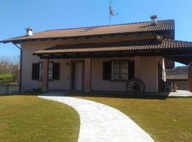 La Fuga Affittacamere, hotel v destinaci Monticello d'Alba