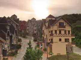 Alpine Breeze at Crosswinds Tagaytay、タガイタイのリゾート