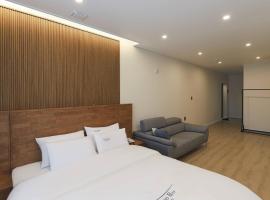 Hotel Grand Bay Boryeong, hotell i Boryeong