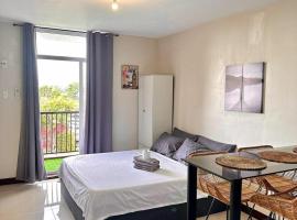 Affordable Accommodation in Mactan, Cebu with Strong WiFi, hotel di Lo-oc