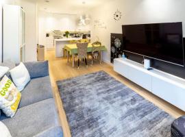 Modern and Bright Ealing Common Duplex, hotel din apropiere 
 de Stația de metrou Ealing Common, Londra