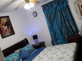 Comfortable holiday homestay, vacation rental in Bronx
