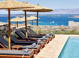 Platinum Paros Villa - Villa Azure - 5 Bedrooms - Sea Views & Private Pool - Naoussa, viešbutis mieste Kolympithres