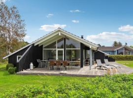 Gorgeous Home In Sams With Kitchen, Ferienhaus in Tanderup