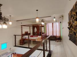 Day One Studio Apartment, Ferienwohnung in Madurai