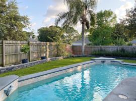 Space Coast Pool Home, hotel in Titusville