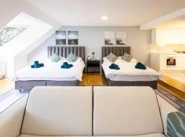 Prater Rooftop Pinnacle with AC