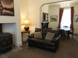 QS Large 5 bedroom Terrace House, hotell i Redcar