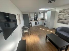 Spacious 1 bedroom apartment in Bolsover, hotel with parking in Chesterfield