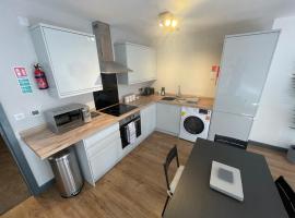 Ideal family apartment in Bolsover sleeps 4, hotel in Chesterfield
