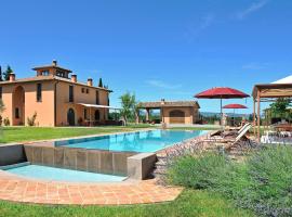 Pleasant villa in Peccioli with private swimming pool: Montelopio'da bir otoparklı otel