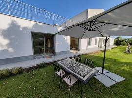 Villa Persea, holiday home in Santa Venerina