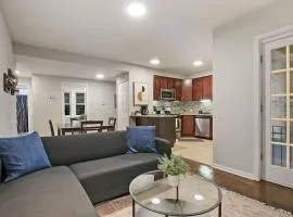 Modern & Furnished 2BR Apt with In-unit Laundry - Sunnyside 2E