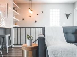 PORCHLIGHT HOME Central San Diego FREE parking, nhà nghỉ dưỡng ở San Diego