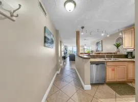 Destin on the Gulf 205 - Updated Gulf Front Property with Free Beach Service