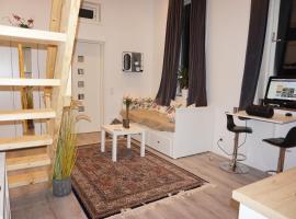 Fresh happy little house, 35 m2 IN Täby, hotel din Stockholm