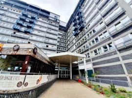 Charming 1-Bedroom Apartment in Woolwich, sewaan penginapan di Woolwich