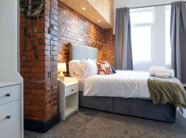 The Kingsway- 2 Bedroom Central Swansea Apartments By StayRight – dom przy plaży w mieście Morriston