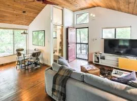 2 Mi to Dtwn Pet-Friendly Austin Studio with Yard
