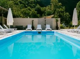 Gipsy Village Park Hotel