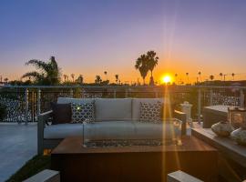 Modern Luxury Concrete Home, hotel in Long Beach