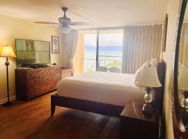 Oceanview Condo at Royal Kahana Resort، فندق عائلي في Kahana