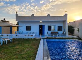Villa Abir, hotel amb piscina a Djerba