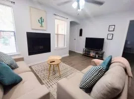 Mountain Foot Condo - Near Tempe and PHX Airport