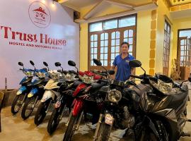Trust House ( Hostel and Motobike Rental ), hotel ieftin din Bản Tùy