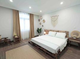 SOL Homestay Ocean Park 2, apartemen di Hòa Bình