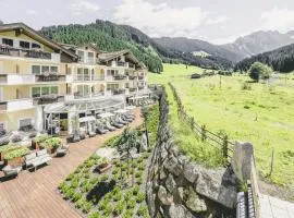 Traumhotel Alpina Superior --Luxushotel mit Badesee