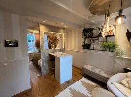 The smallest hotel in Amsterdam
