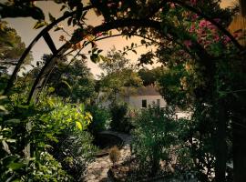 Complejo Rural Huerta Grande, country house in Algeciras