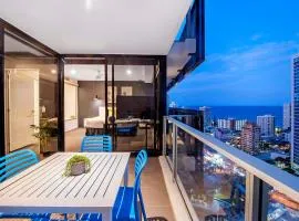 Converted Two Bedroom Apartments at Circle on Cavill - Self Contained, Privately Managed