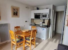 Studio 4 personnes, Ferienwohnung mit Hotelservice in Font Romeu Odeillo Via