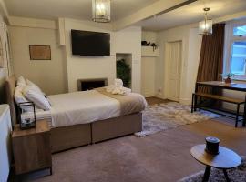 Seaside Flat with Fast WiFi