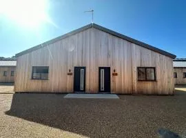*BRAND NEW* Lop Barn - Barn conversion