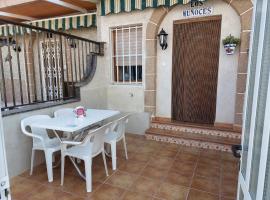 Bungalow Santa Pola playa ที่พักให้เช่าติดทะเลในซานตาโปลา