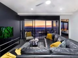 Two bedroom, One-bathroom - Hinterland View - Circle on Cavill - Wow Stay